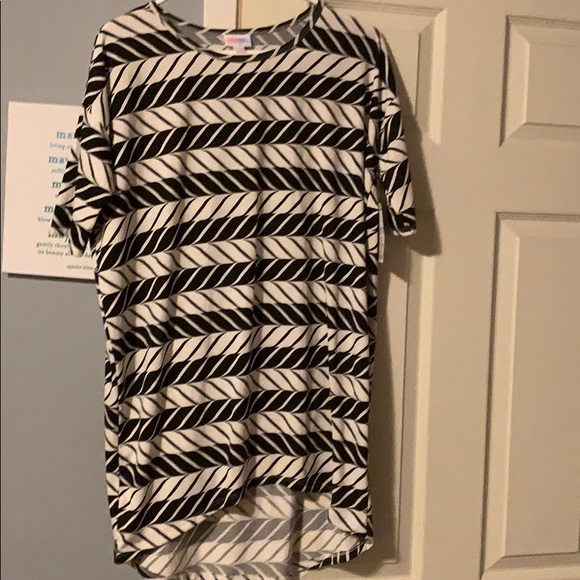 Xs LulaRoe irma - Picture 1 of 5